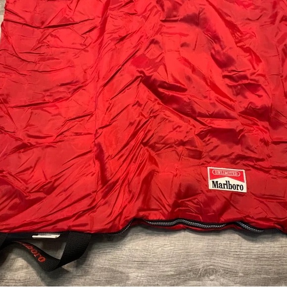 Marlboro Vintage Fleece UNISEX Sleeping Bag - Picture 7 of 12